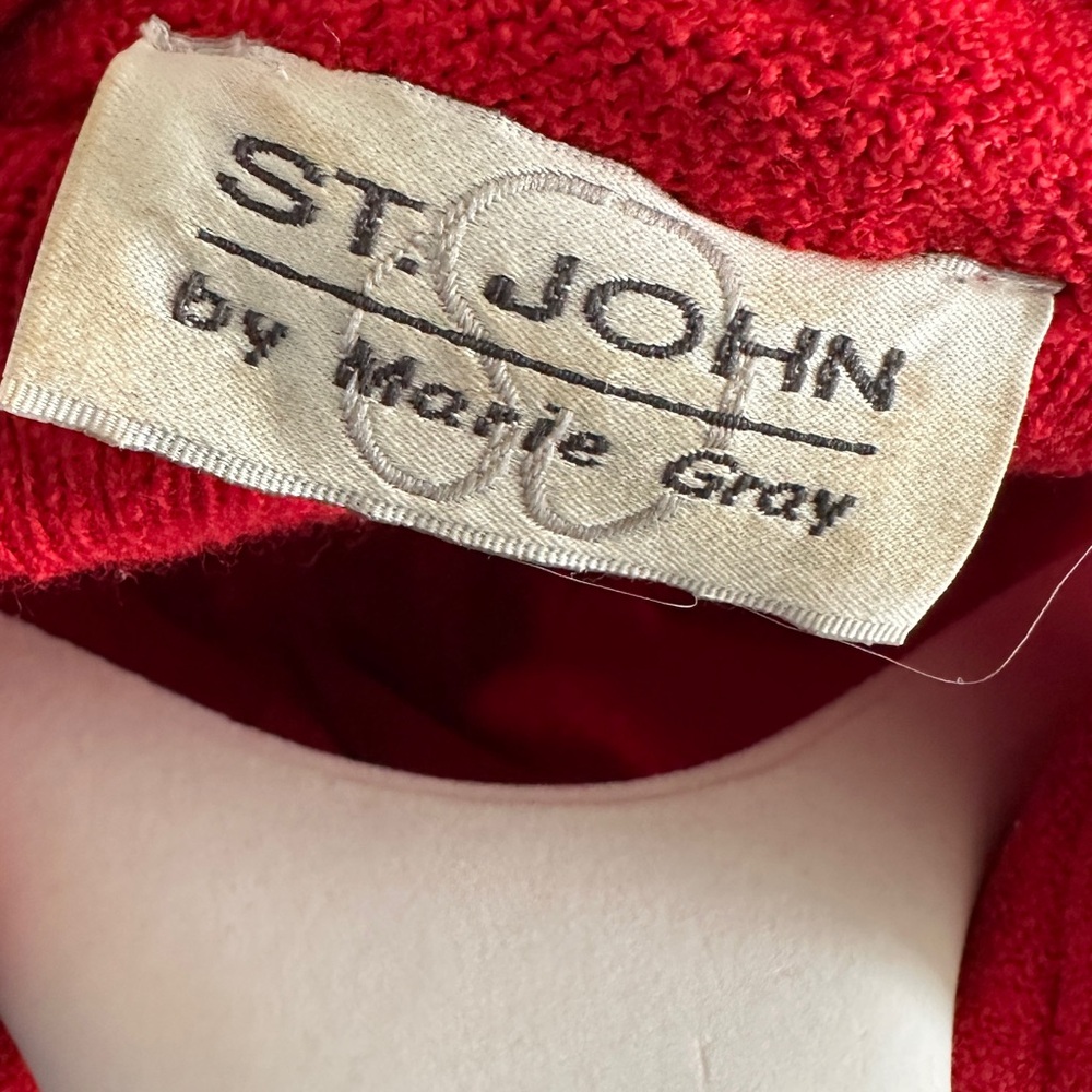 St. John Collection Red Knit Long Coat Gold Buttons Size 12 - Picture 7 of 12